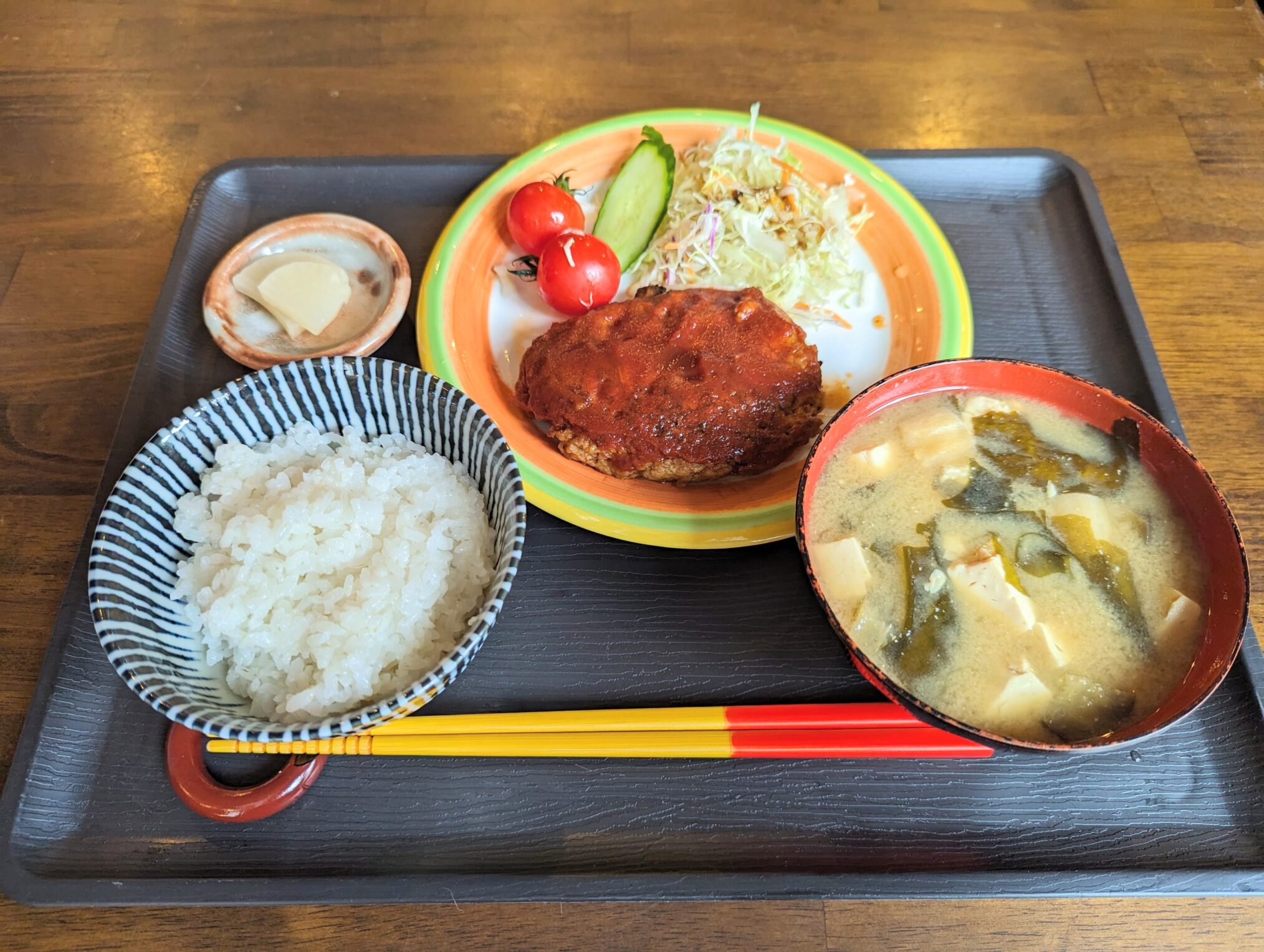 丸亀市本町 沖縄居酒屋 てぃんがーら 丸亀店 ハンバーグ定食