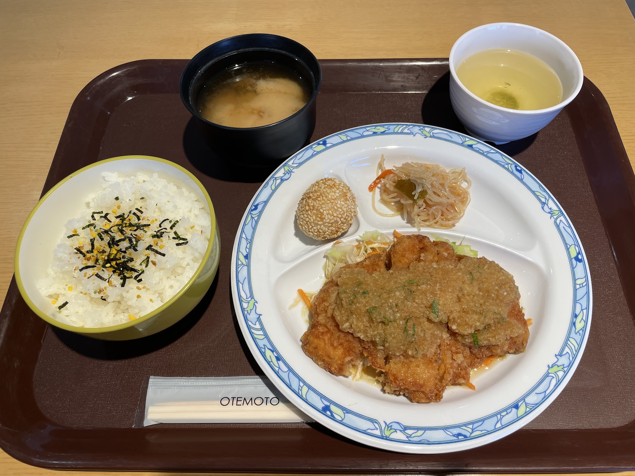宇多津町 香川短期大学学生食堂 日替わりランチ