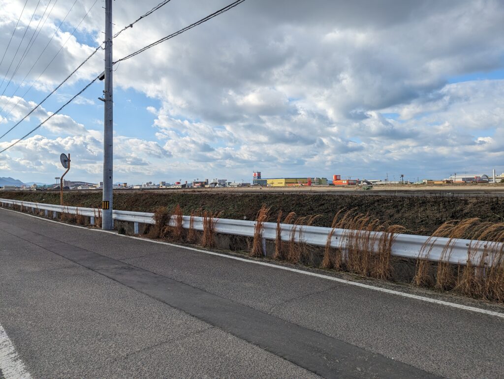 丸亀市柞原町 旧丸亀市中央学校給食センター跡地