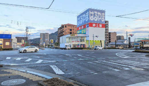 宇多津町さぬき浜街道のTSUTAYAやはるやまがある交差点に右折矢印信号が設置されてる！