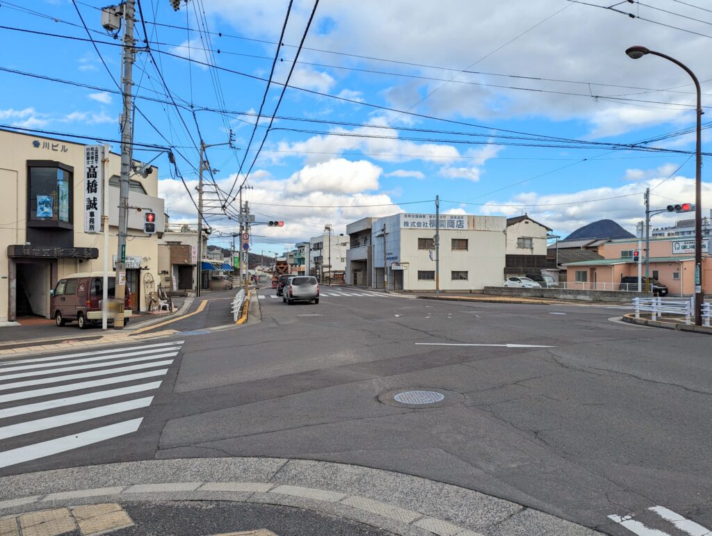 丸亀市城東町 鎌野鮮魚店 場所