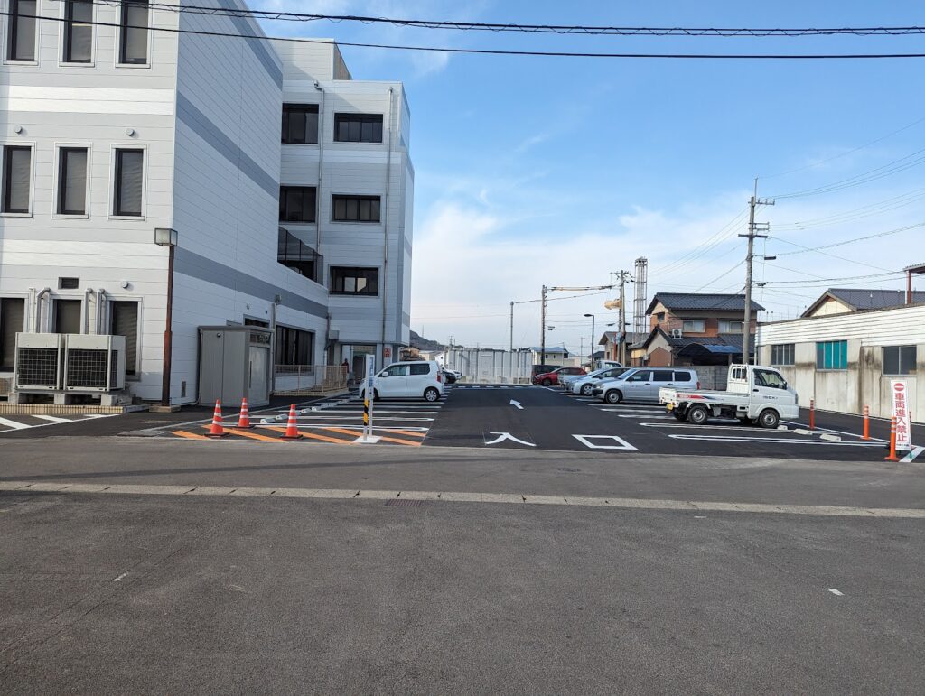 丸亀市飯山町 飯山市民総合センター