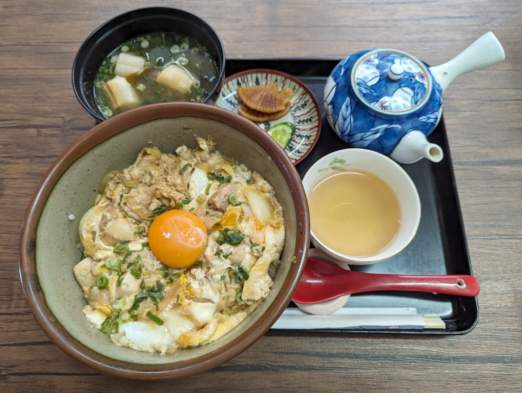 丸亀市富屋町 芽々ヤ(めめや) 親子丼