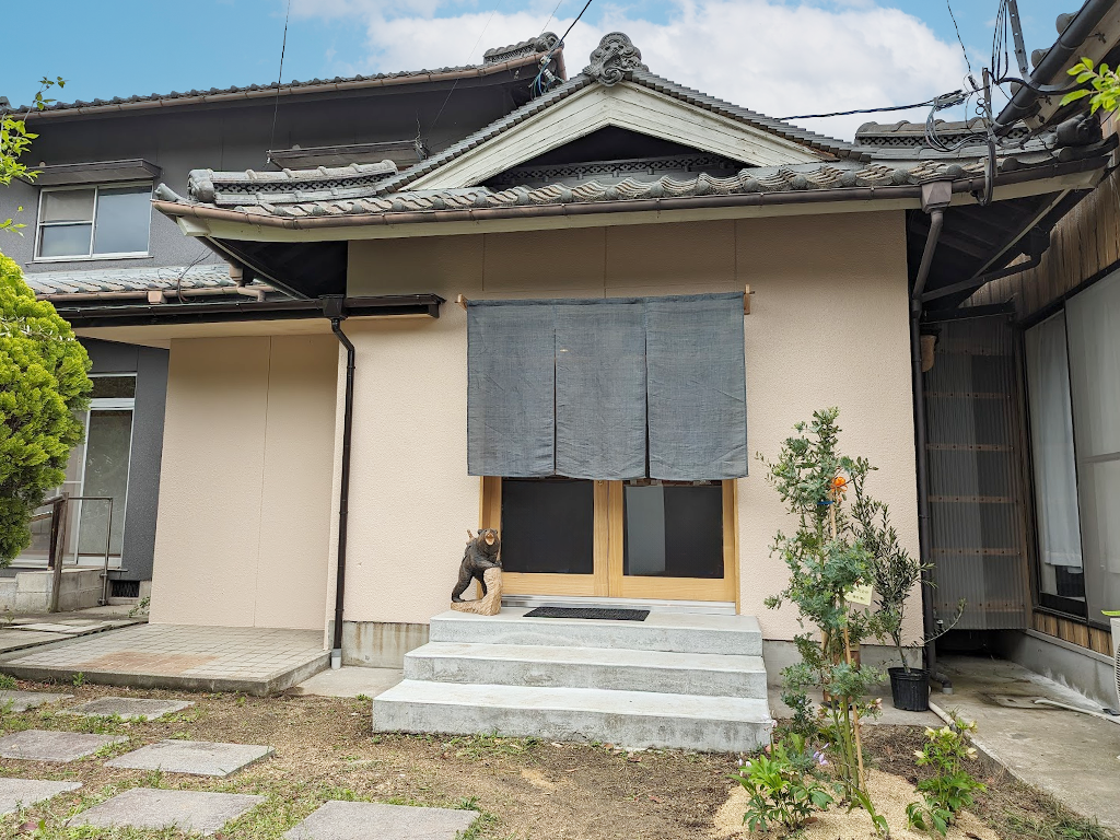 坂出市府中町 こぐま菓子店