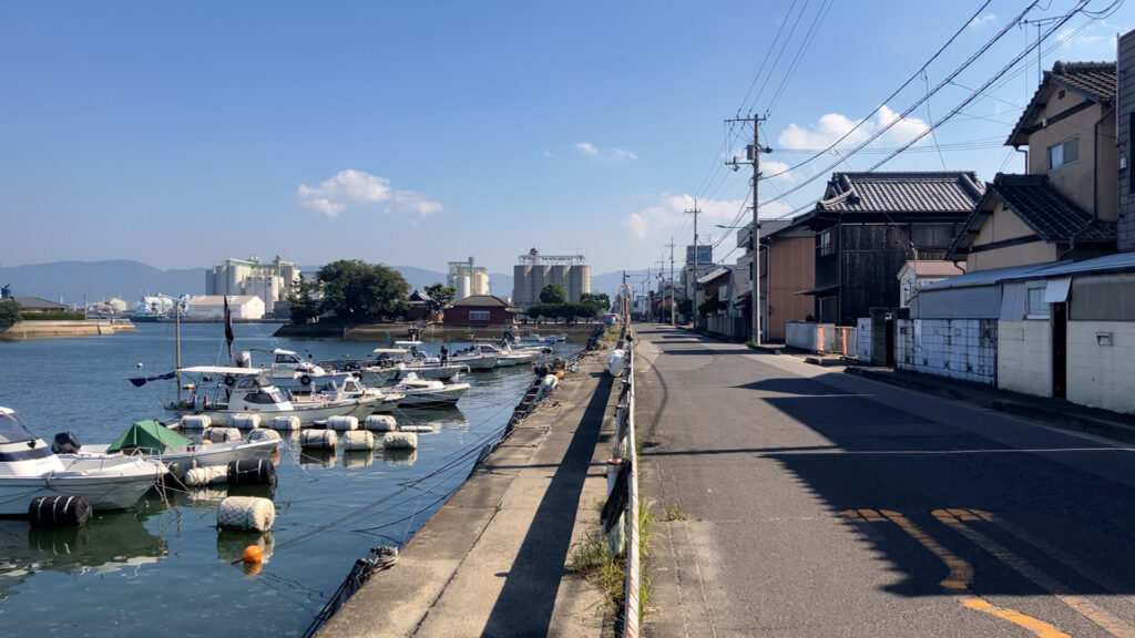 坂出市築港町 坂出港