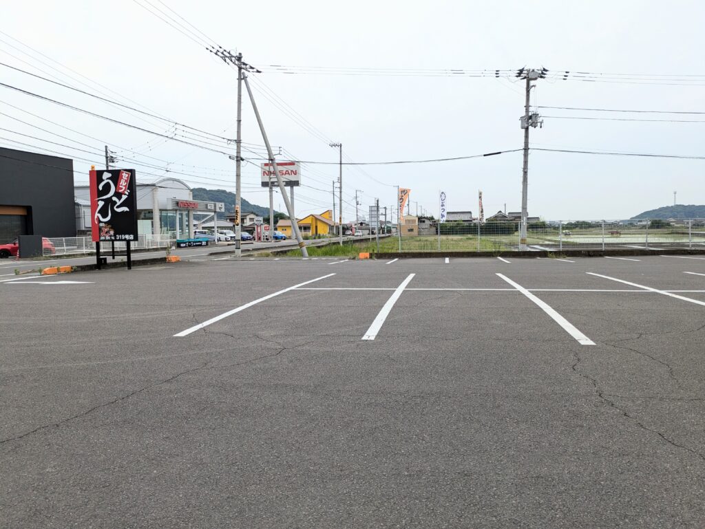 善通寺市大麻町 製麺七や 319号店 場所・駐車場