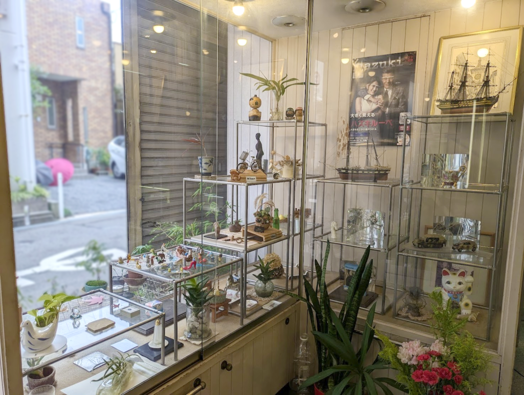 坂出市本町 楠本時計店 店内
