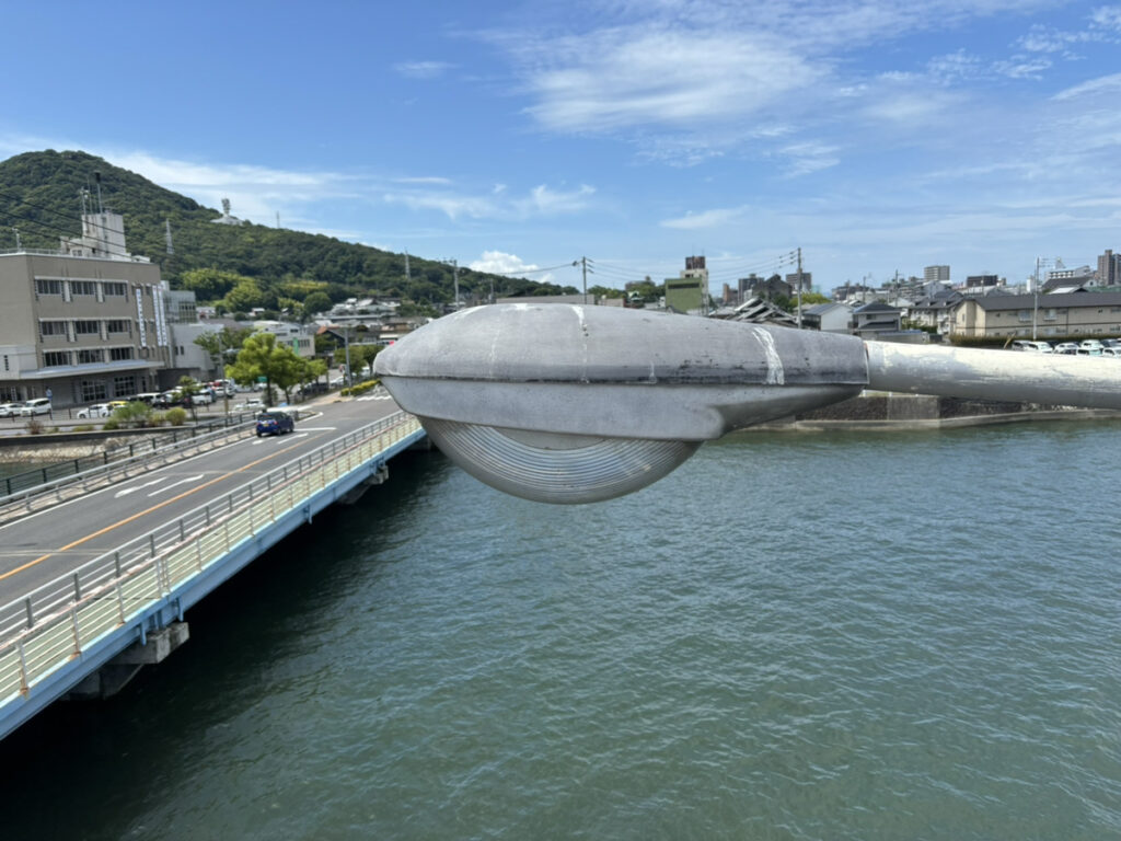 宇多津町 高架橋 街灯