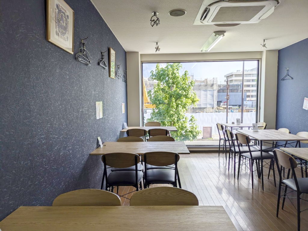丸亀市通町 角打ち居酒屋 ギボシダイニング 店内