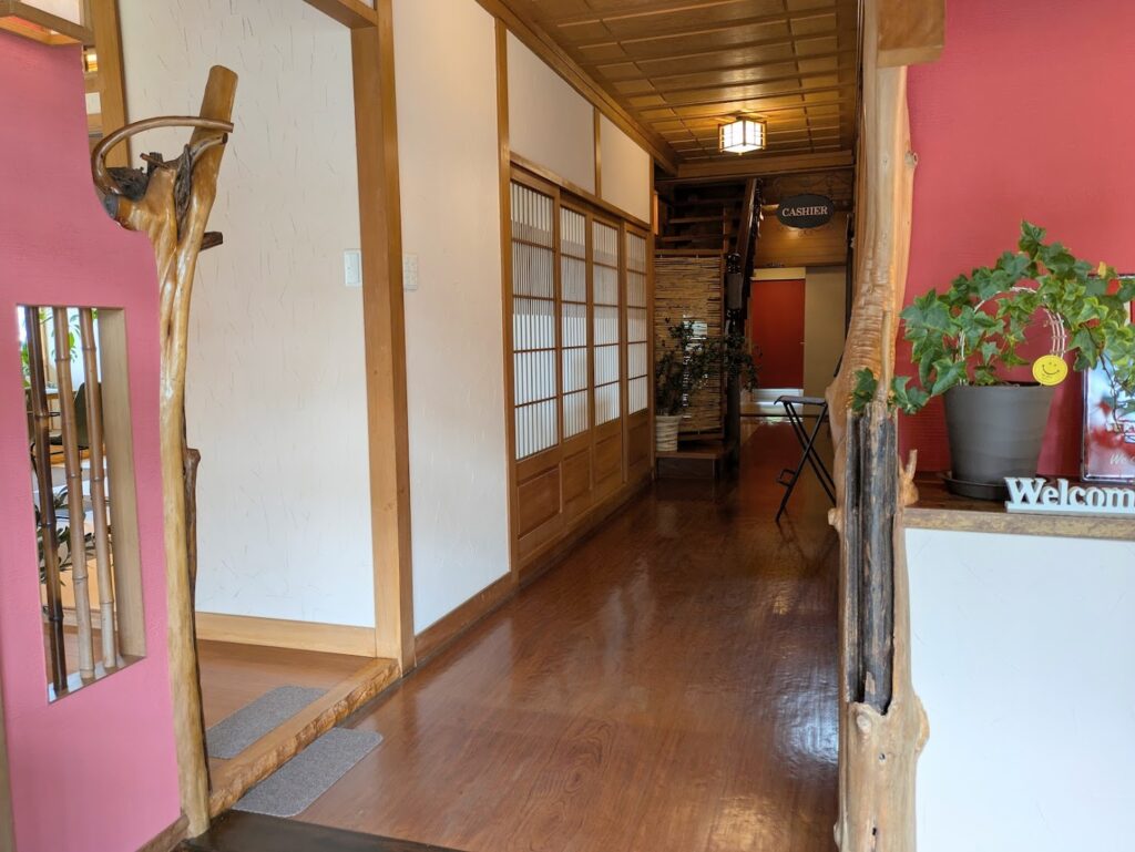 綾川町 和モダンCAFE CLASSIC 店内