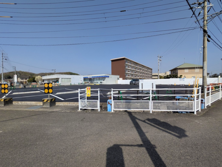 綾川町の「ローソン 綾川町店」が2025年3月25日(火)から休業中。4月4日(金)に新しい建物でリニューアルオープン！