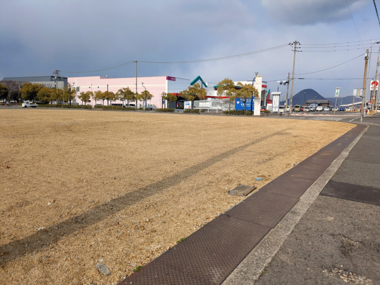 「いきいきうどん善通寺」跡地が更地になったけど次は何ができるん？
