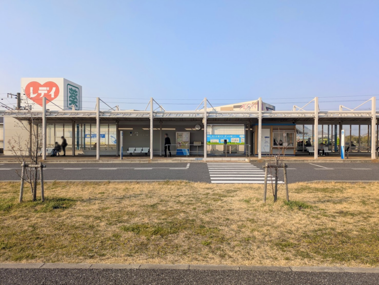 ヤドンがジャック!?綾川駅も激カワなヤドン仕様になってるの知ってる？