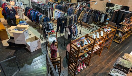坂出市府中町に突如現れた謎の店舗。その正体は、会議ができるヴィンテージショップ！？