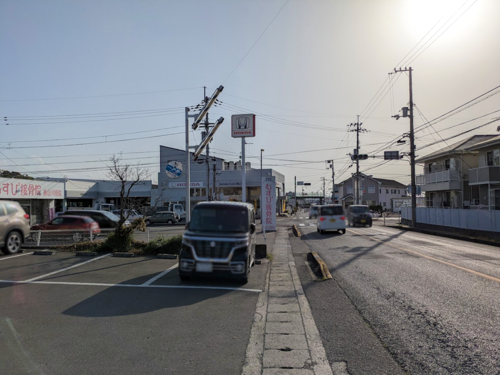 丸亀市飯山町 DILL(ディル) 場所・駐車場