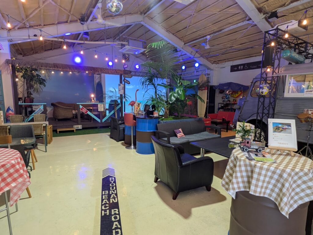 綾川町 SEA SIDE CAFÉ AREA89(シーサイドカフェ エリア89) 店内