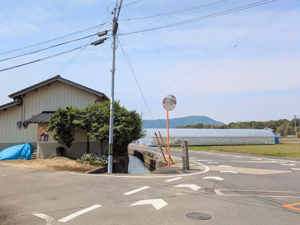 丸亀市飯山町 石灯篭