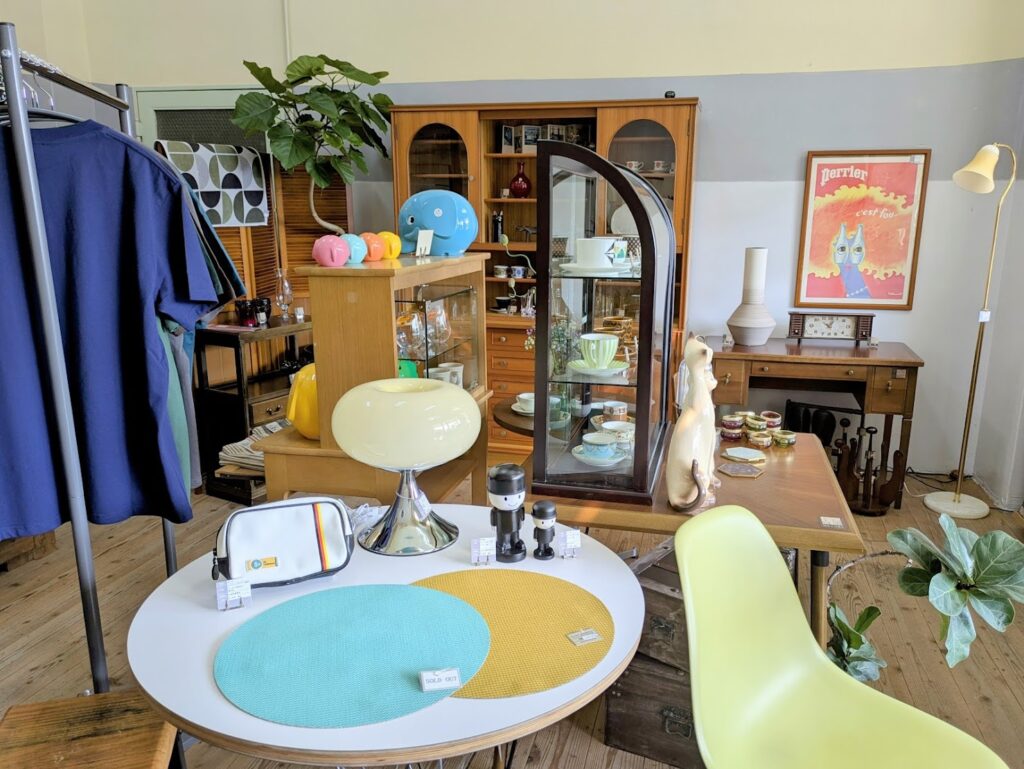 丸亀市南条町 南条町Brocante(ブロカント) 店内の様子