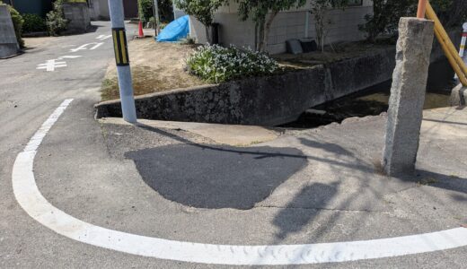 ロープでがんばってた石灯篭、ついに姿を消す・・・
