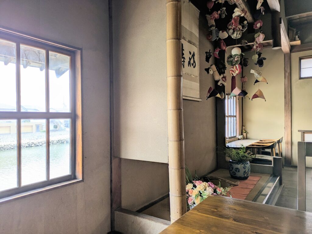 宇多津町 蔵カフェこうらく 店内の様子
