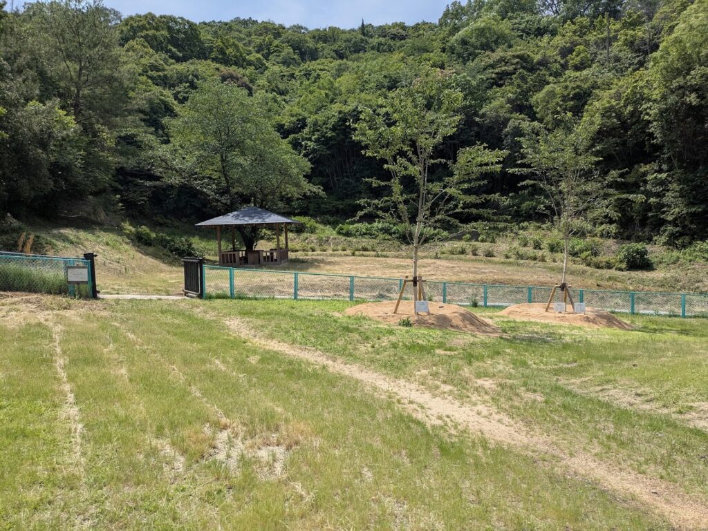 丸亀市綾歌町 綾歌森林公園 ネコバス