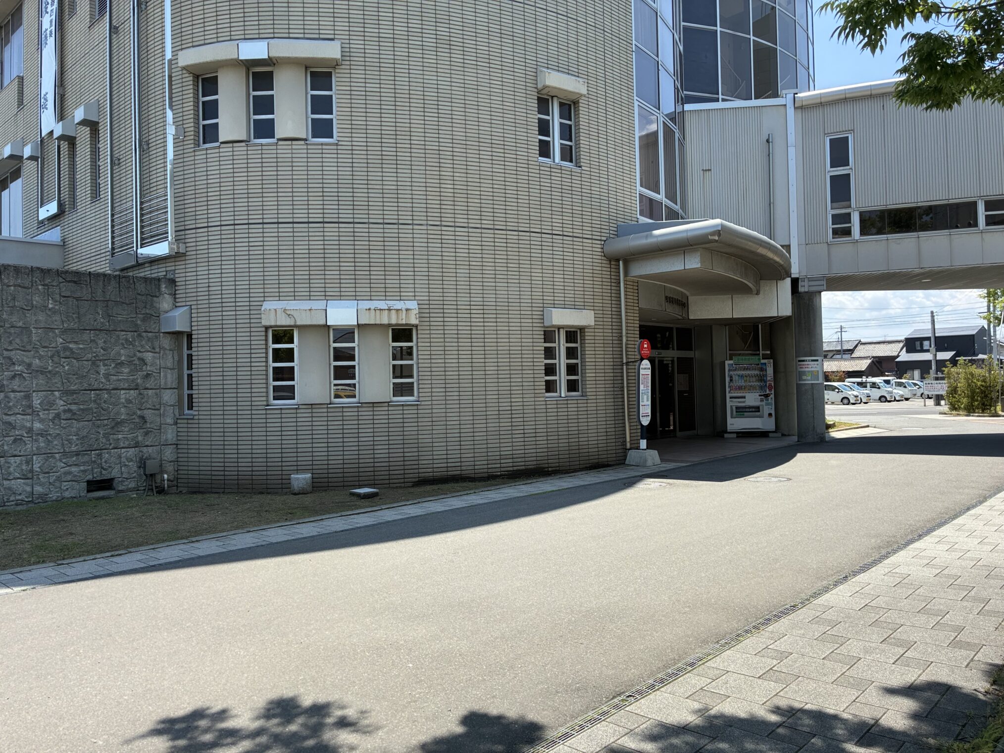 宇多津町役場 コミュニティバス停留所 移設