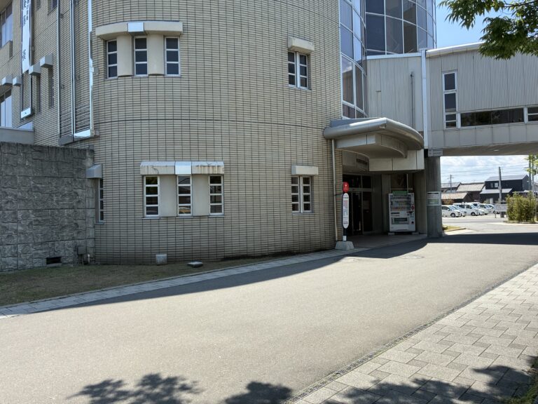 宇多津町役場のコミュニティバスの停留所が2025年6月9日(月)～7月19日(土)までの期間移設されるみたい