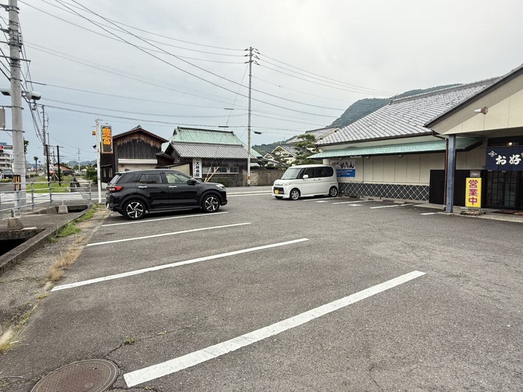 坂出市加茂町 お好み焼きかっちゃん 駐車場
