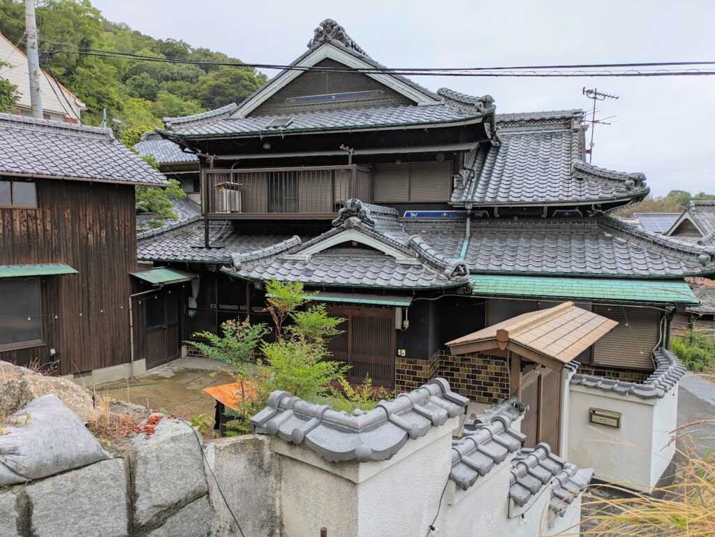 坂出市瀬居島 AKIYATO