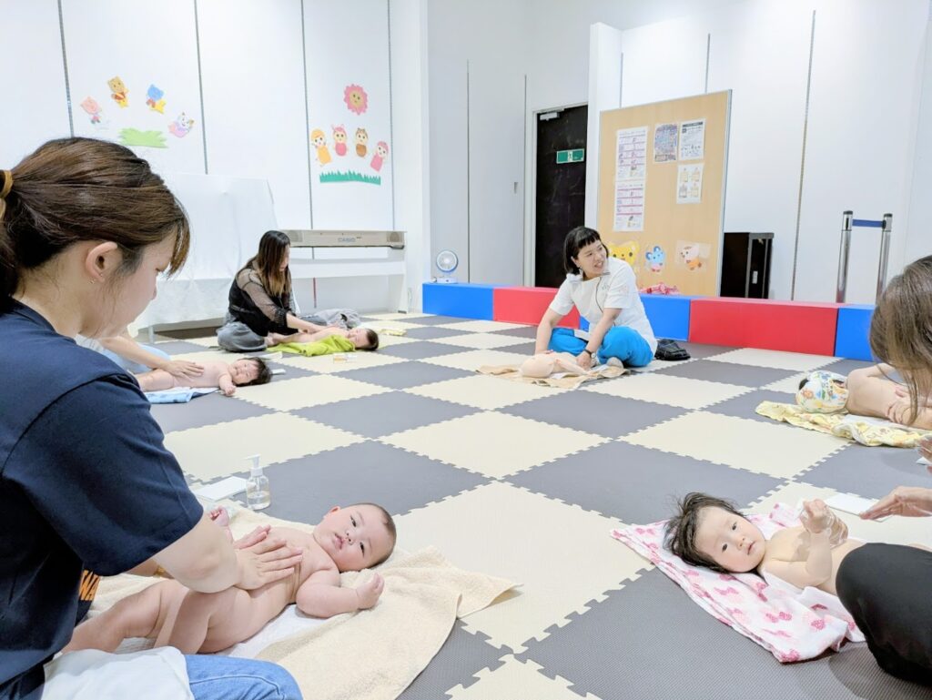 イオンモール綾川 キッズクラブ ベビーマッサージ