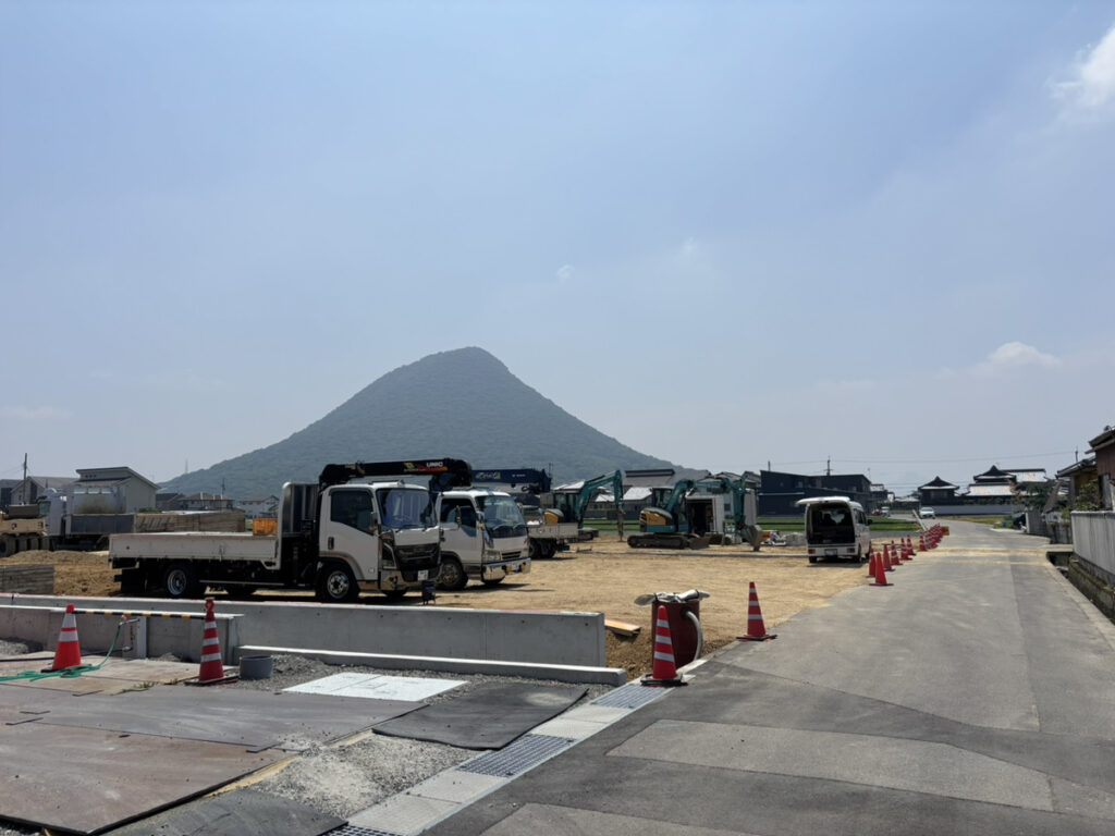丸亀市飯野町 巨大造成地