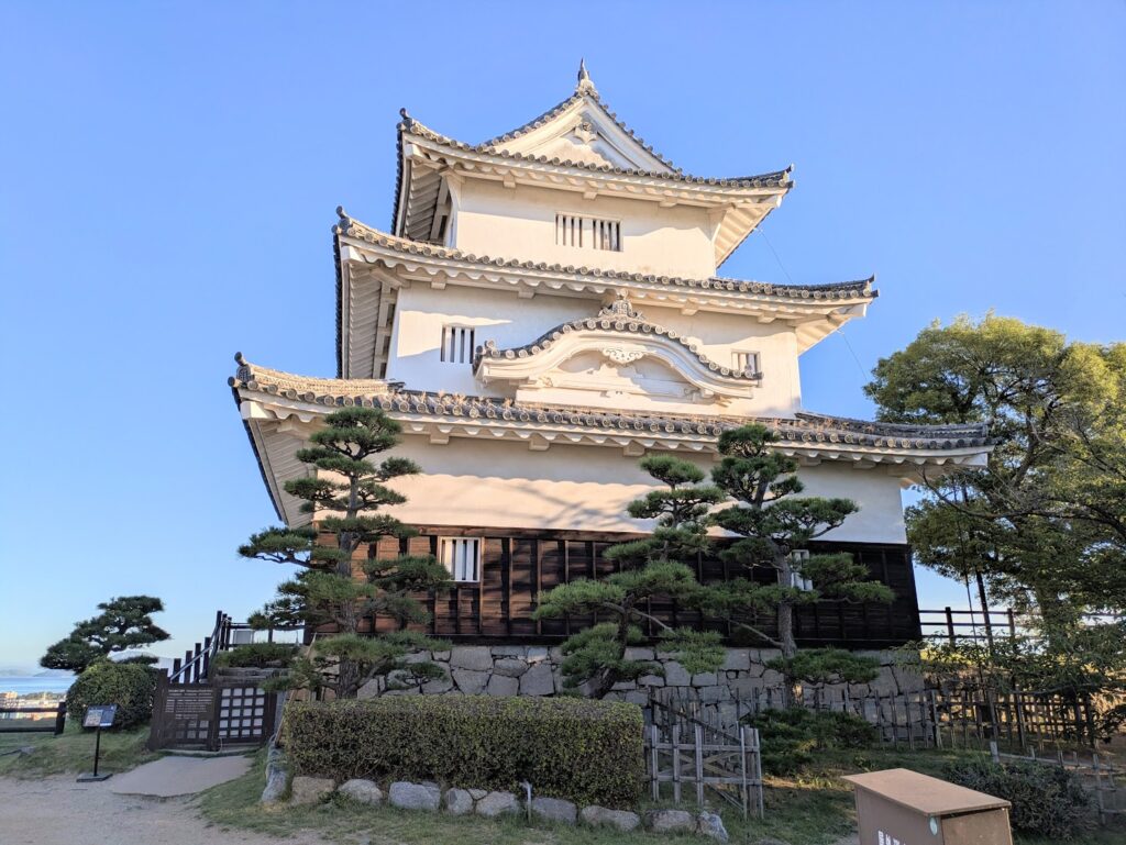 丸亀城
