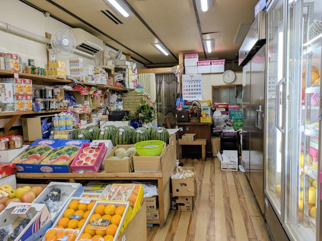 丸亀市通町 丸栄果物店