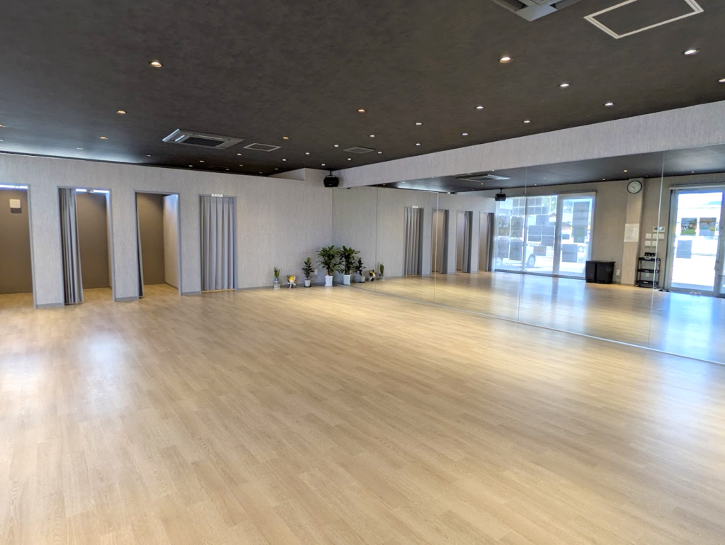 坂出市室町 STUDIO T'zRF(スタジオ ティーズアールエフ) 店内