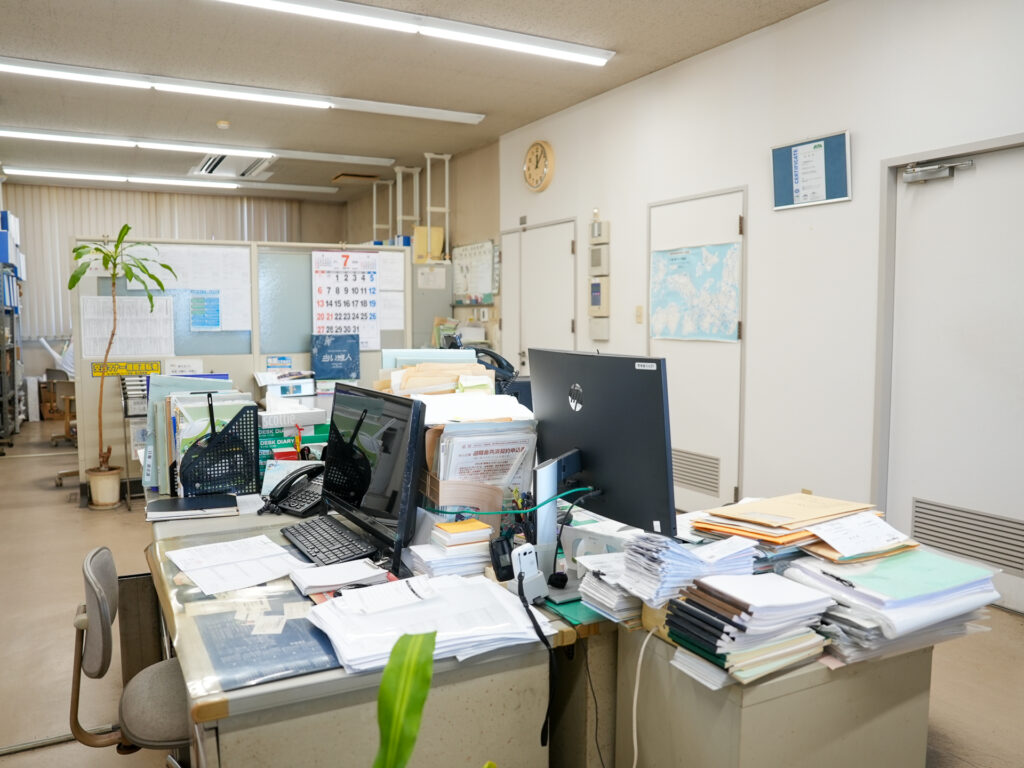 丸二運輸建設　株式会社　事務所