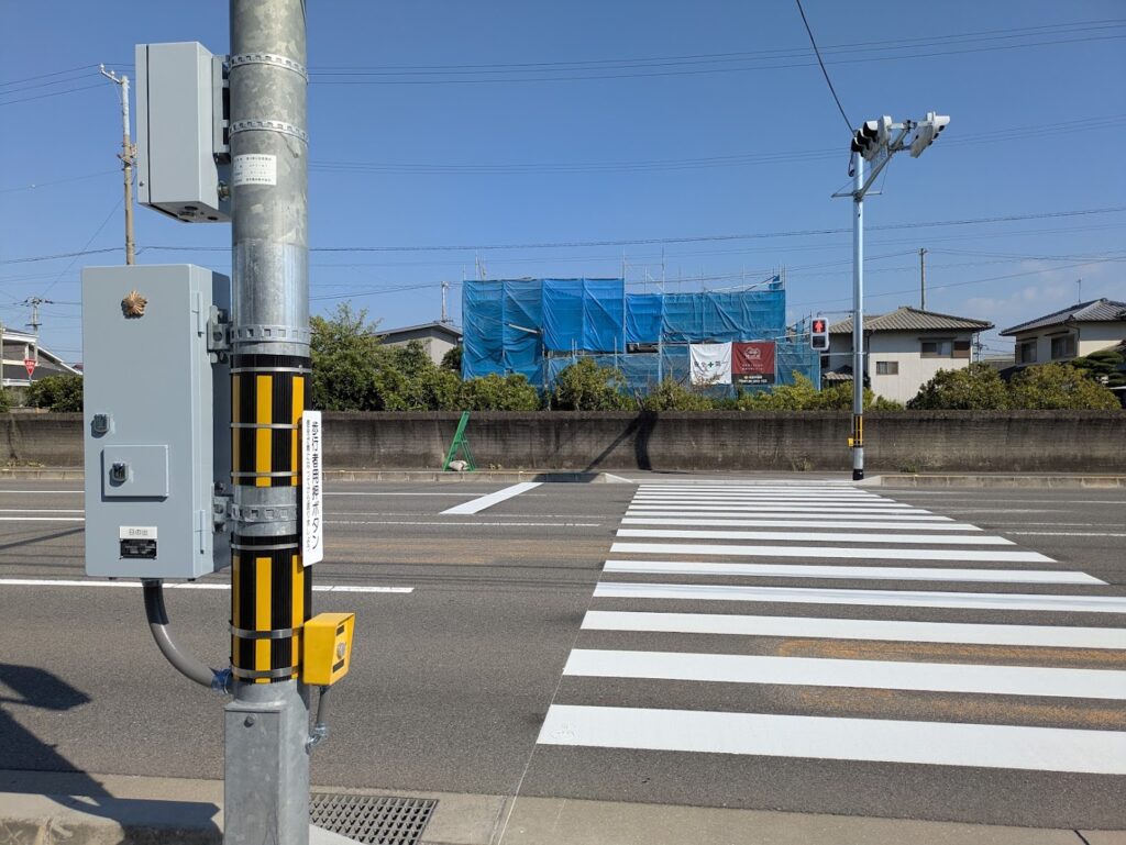 多度津町 さぬき浜街道 押しボタン式信号機