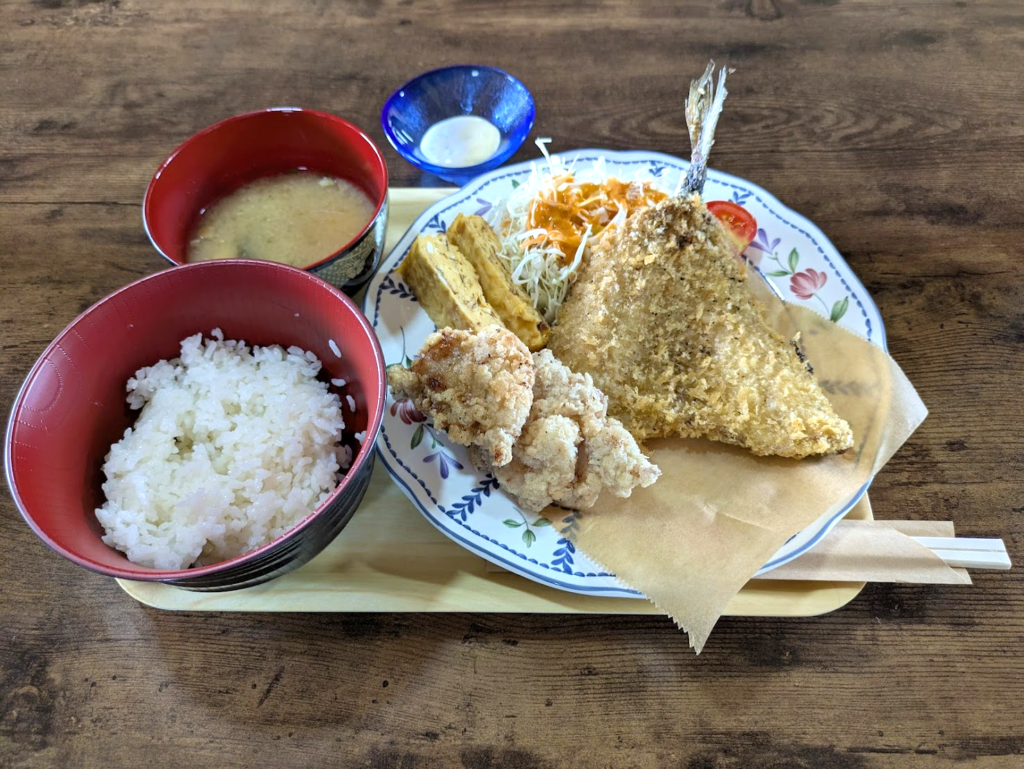 坂出市林田町 kitchen 猫の手 メニュー