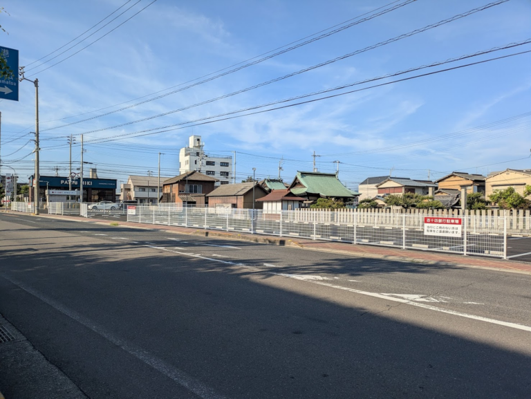 坂出市元町にある「百十四銀行 坂出支店」の建替え・移転準備のため臨時駐車場ができてる！