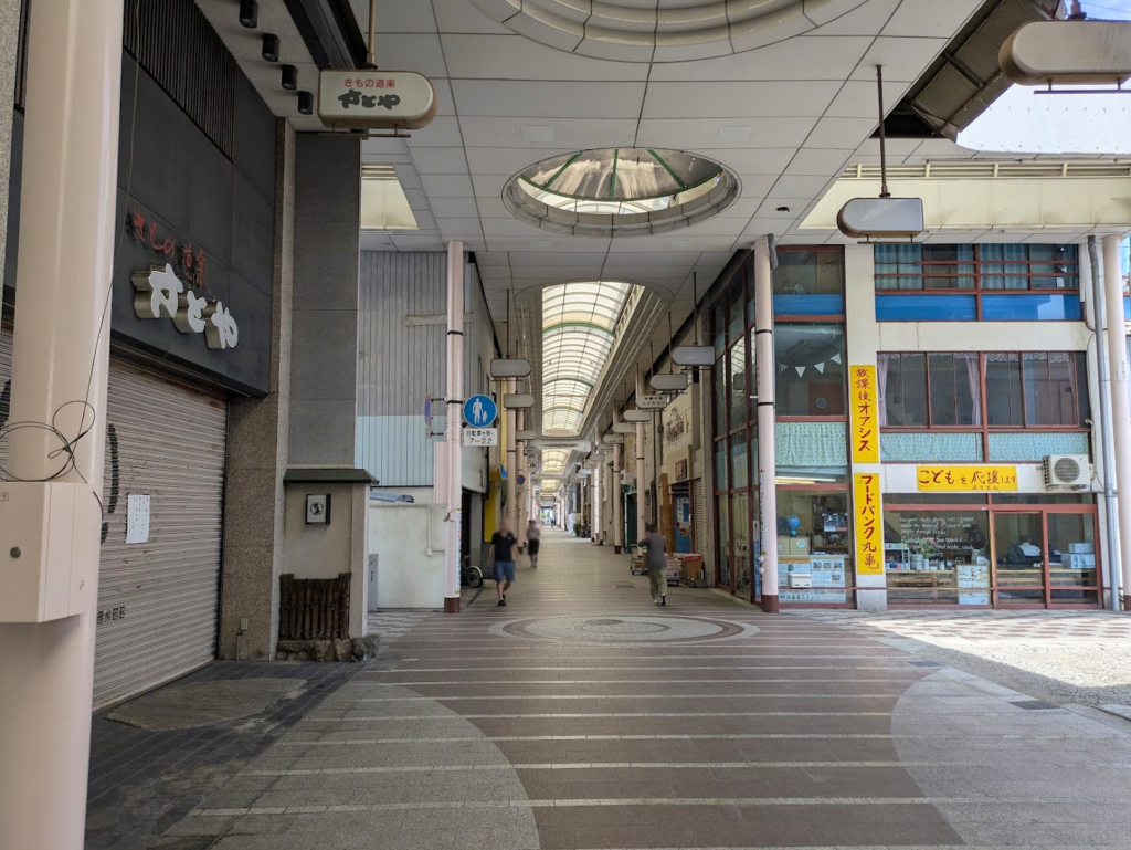 丸亀市通町 きもの道楽 さとや