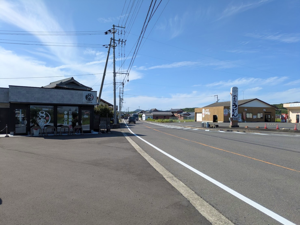 綾川町 8家(はちや) 場所・駐車場