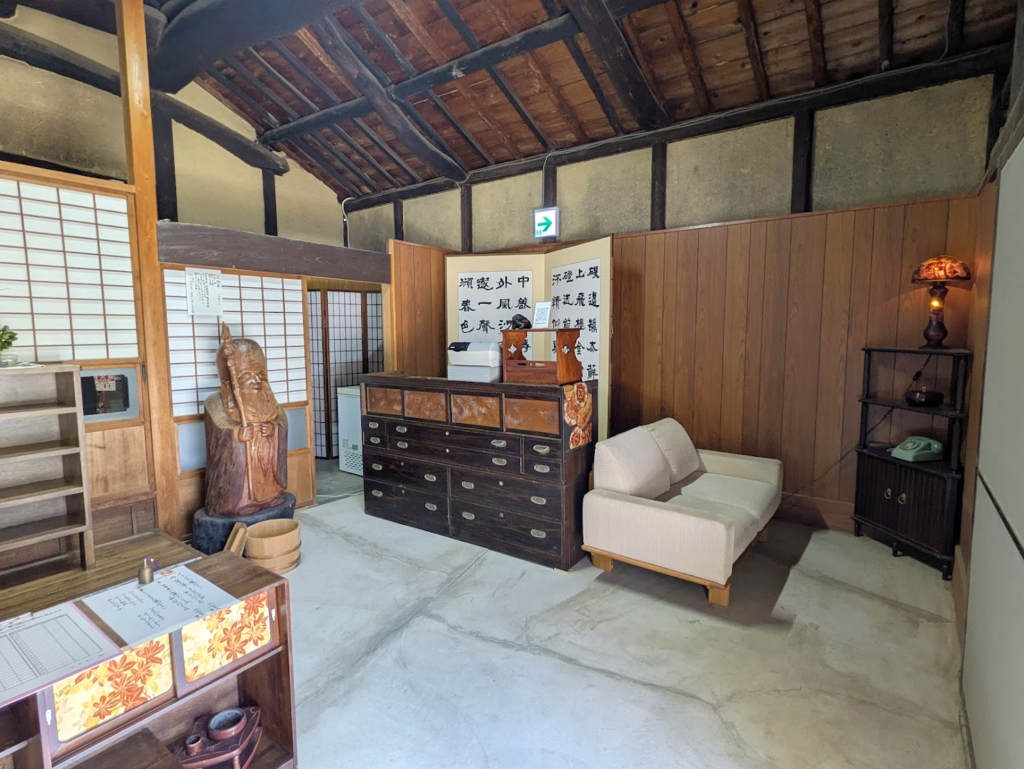 善通寺市生野町 古民家かふぇ はれのひ 店内