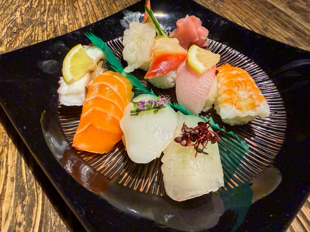 宇多津町 居酒屋ダイニングいつもんとこ 寿司盛り合わせ