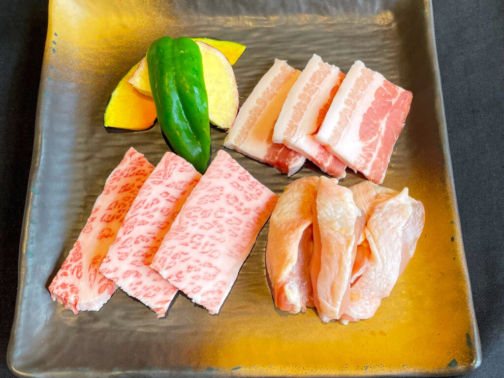 讃岐三畜セット（サラダバー・ごはん・スープ・カレー付）