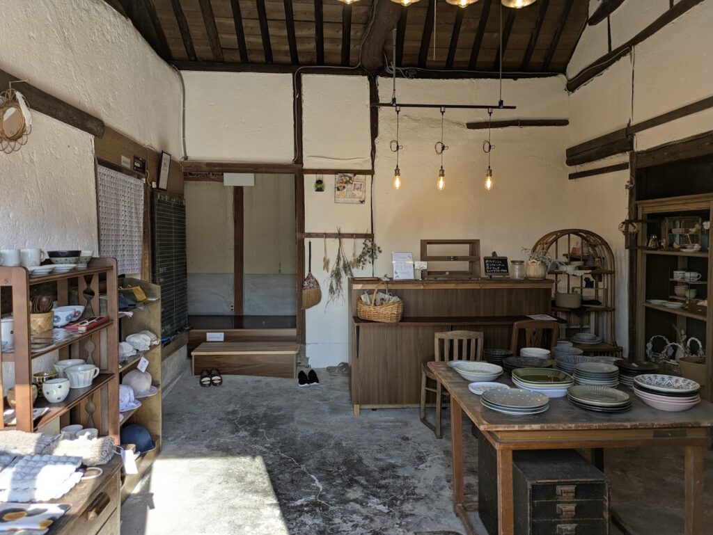 まんのう町 北欧toレトロ日和 店内