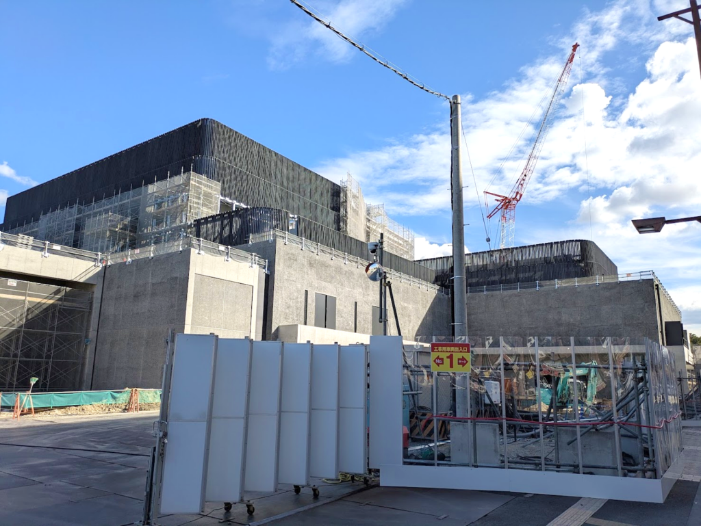  丸亀市 THEATRE MAdo 仮囲いアート