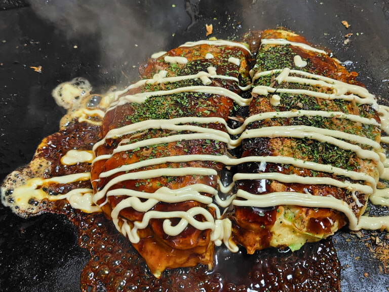 坂出市宮下町の路地裏で見つけた、知る人ぞ知るお好み焼きの名店！「茶・茶」　