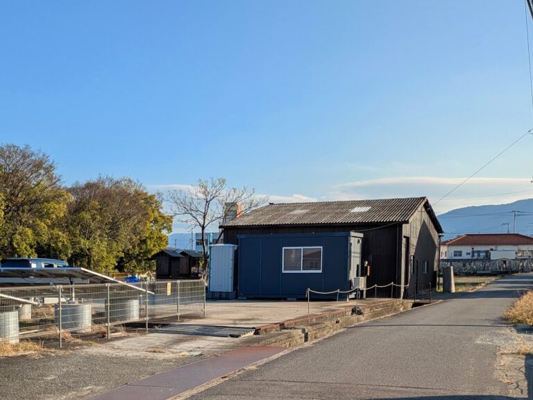 善通寺市の「MR.HANDMAN (ミスターハンドマン)」が空き家から救出された家具のアップサイクルをスタート。明治・大正・昭和の家具が蘇る！