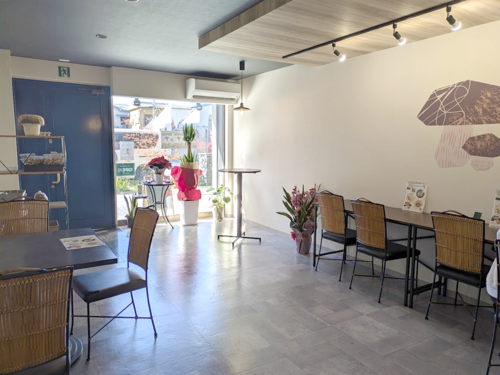 坂出市京町 KINOKO STAND from さぬきのこ 店内の様子