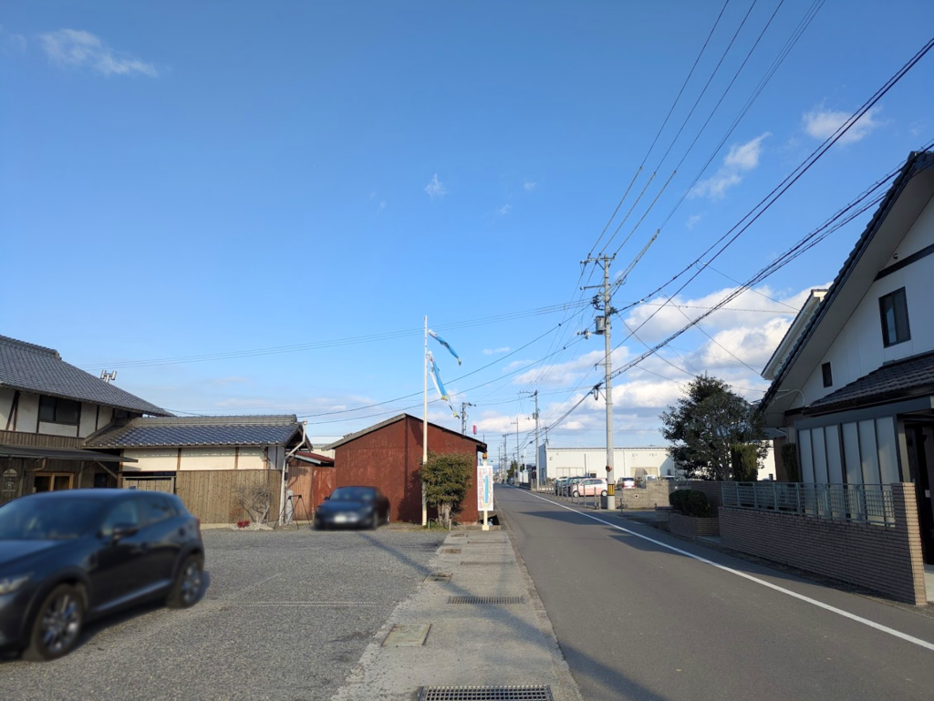 多度津町 讃岐らぁ麺 伊吹いりこセンター 根ッCO LABO 場所・駐車場