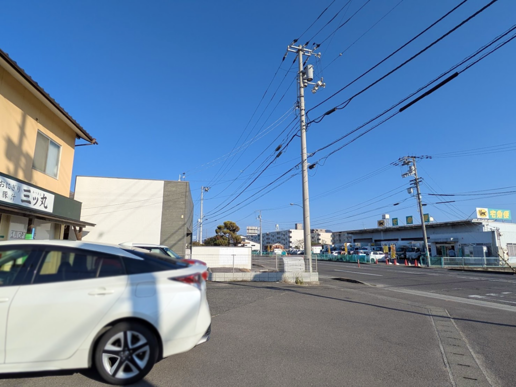 丸亀市天満町 おにぎり・豚汁の専門店 三ッ丸(みつまる) 場所・駐車場